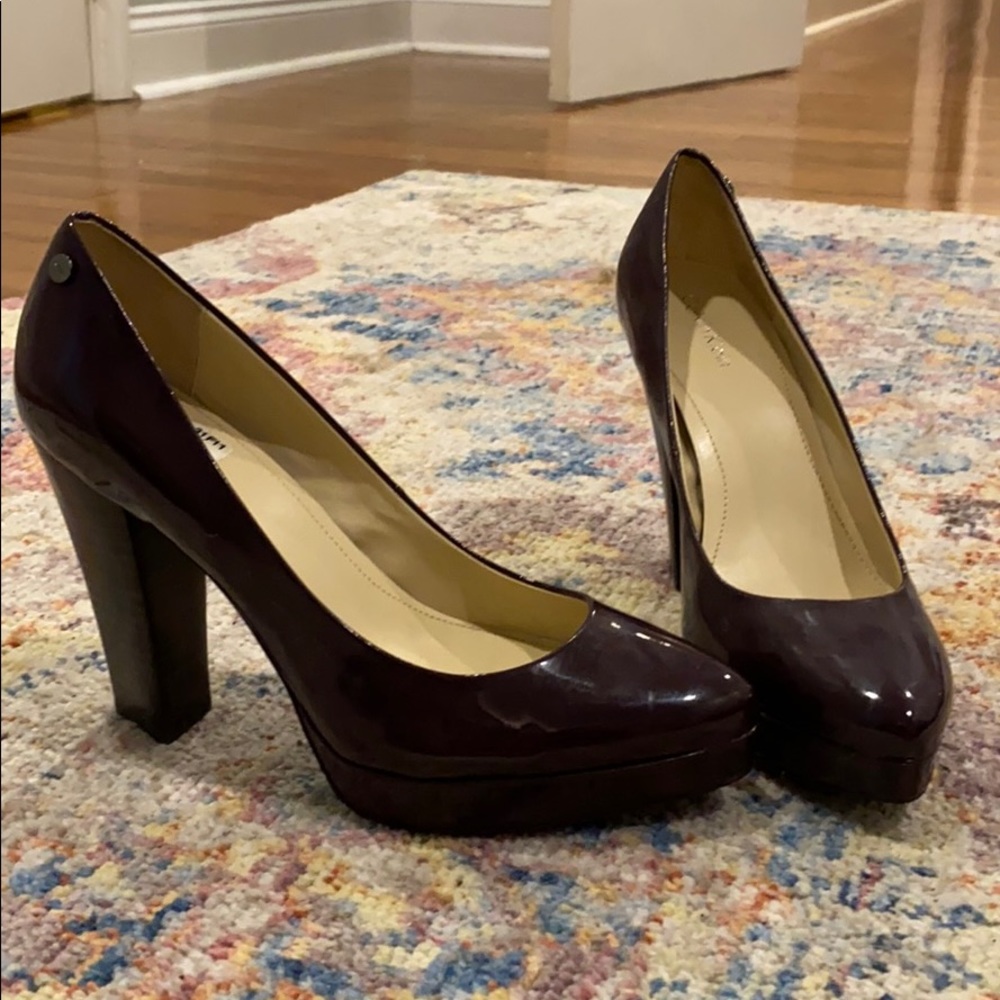 Calvin Klein plum Emmy platform heels sz 8